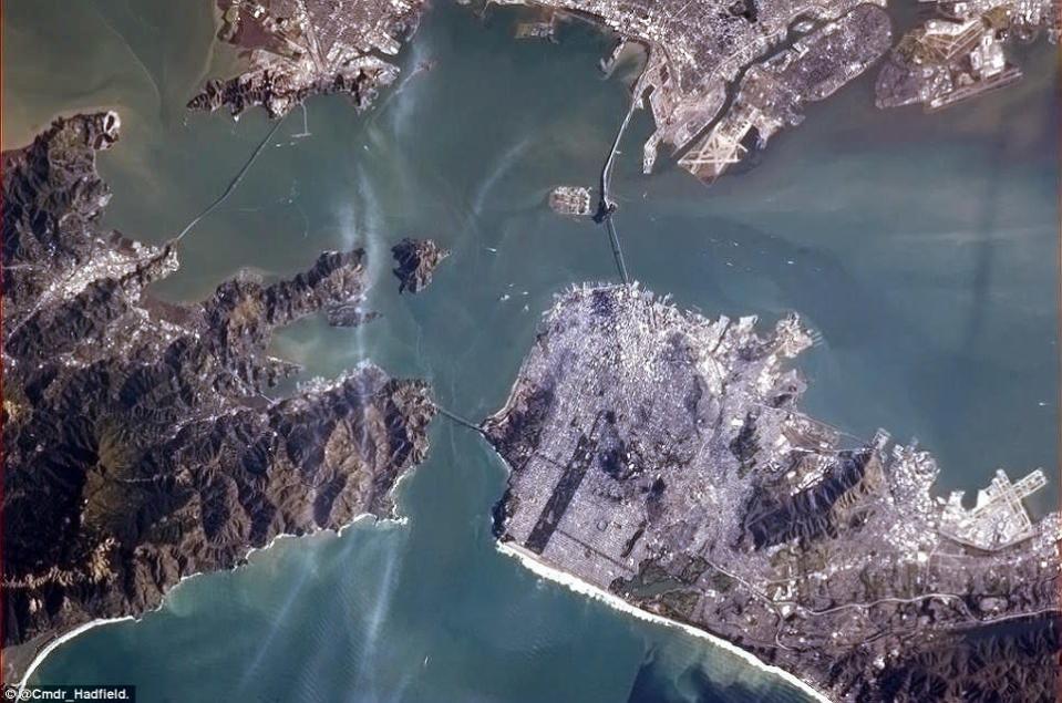 San Francisco Bay with a view of the Golden Gate Bridge. <a href="https://twitter.com/Cmdr_Hadfield/" rel="nofollow noopener" target="_blank" data-ylk="slk:(Photo by Chris Hadfield/Twitter);elm:context_link;itc:0;sec:content-canvas" class="link ">(Photo by Chris Hadfield/Twitter)</a>