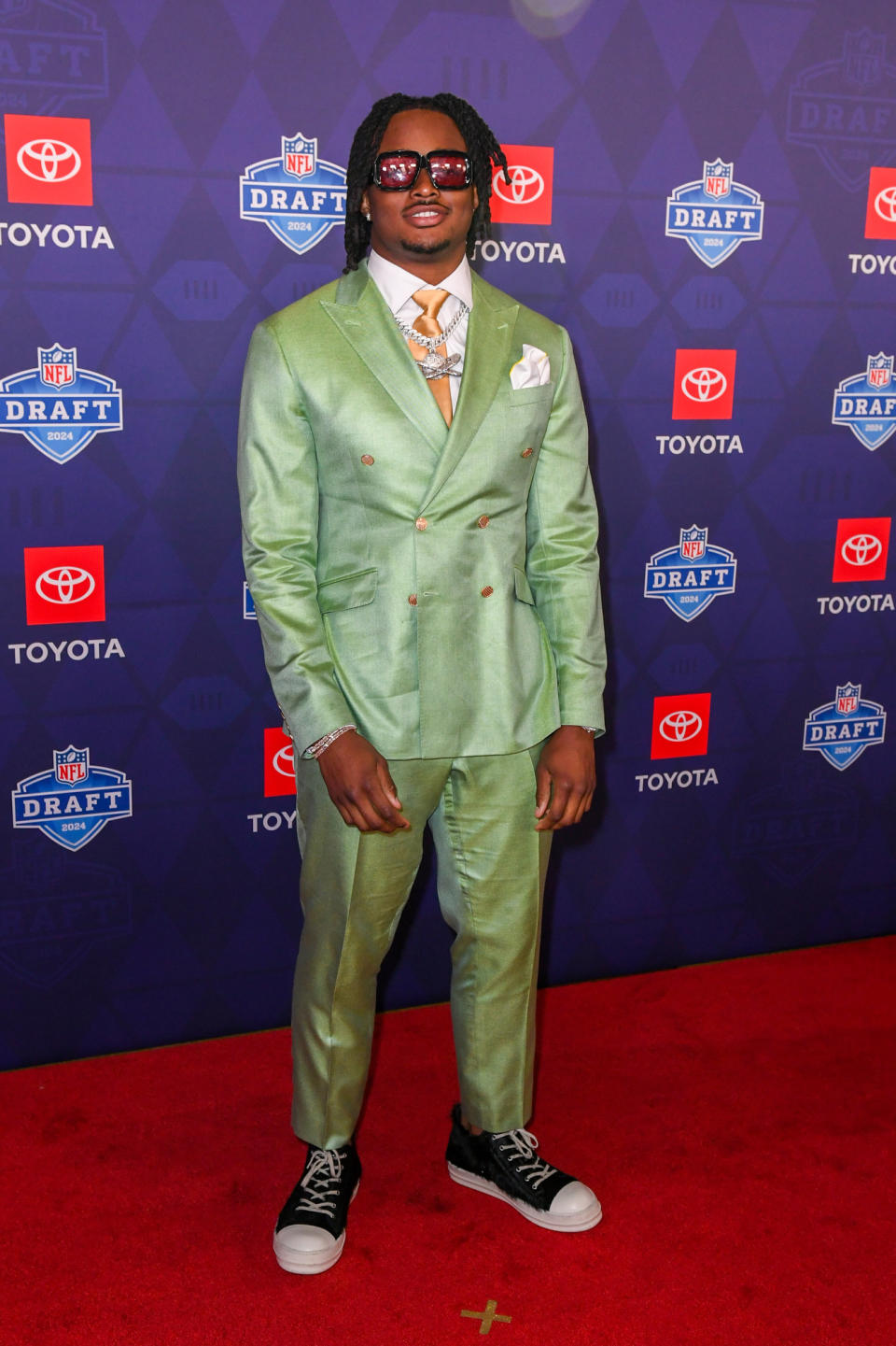 Dallas Turner of the Alabama Crimson Tide arrives to the 2024 NFL Draft at the Fox Theatre on April 25, 2024 in Detroit, Michigan. (