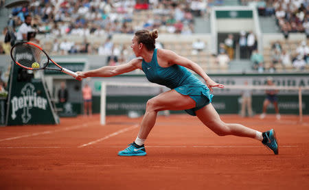 Tennis - French Open - Roland Garros, Paris, France - June 6, 2018 Romania's Simona Halep in action during her quarter final match against Germany's Angelique Kerber REUTERS/Benoit Tessier