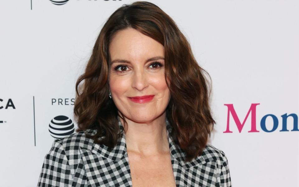 Zu den lustigsten Linkshändern darf sich auch "30 Rock"-Erfinderin Tina Fey zählen. (Bild: Cindy Ord/Getty Images for Tribeca Festival)