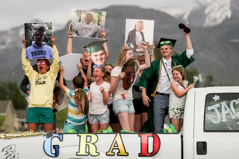 Provo HS Grad_sh_01.JPG