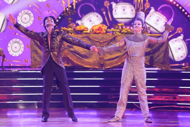 <p>Eric McCandless/Disney via Getty</p> Sasha Farber and Alyson Hannigan on 'Dancing with the Stars'