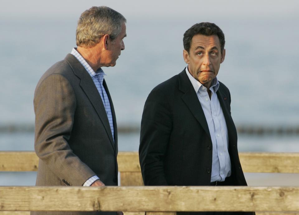 <p>George W. Bush und Nicolas Sarkozy beim G-8-Gipfel in Heiligendamm am 7. Juni 2007. (Bild: AP Photo/Christophe Ena) </p>