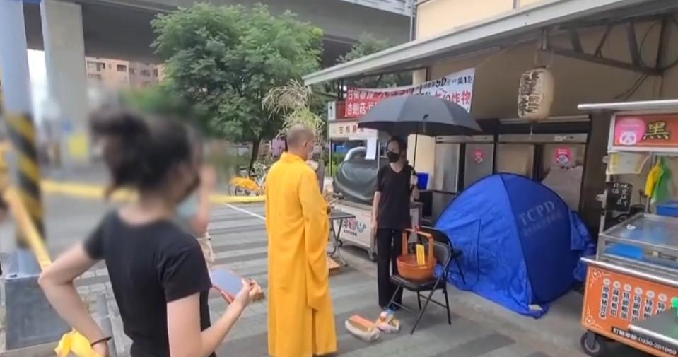 滷味老闆與女友長跑10年，此次案件也讓家屬哭喊是「認錯人」。（圖／東森新聞）