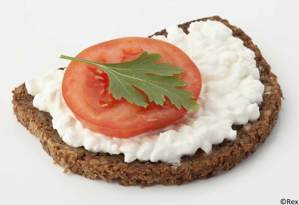 <b>Cottage cheese on toast with fruit</b><br><br>If you’ve never considered cheese for breakfast, you need to have a word with our European cousins. But rather than opting for a hard or holey type, go for naturally low-fat cottage cheese. <br><br><b>Why?</b><br>It’s low in carbs and high in protein, and really a very healthy cheese all round. It contains a protein called casein that your body digests slowly leaving you fuller for longer - ideal for getting through bustle of the morning routine. Plus, it gives you a boost of calcium. Add fruits such as pineapple, apple, tomato or apricot for freshness (and to get one of your five-a-day out of the way) and eat with two slices of wholemeal toast, for fibre and ‘good’ carbs.