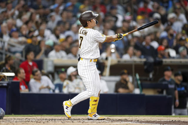 Should the San Diego Padres trade Ha-Seong Kim?