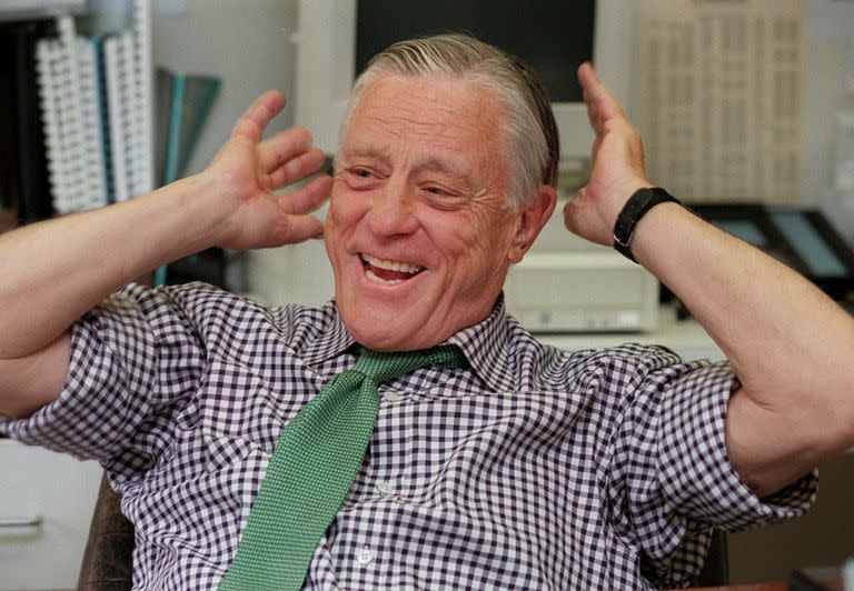 El exdirector de The Washington Post, Ben Bradlee, en una entrevista con LA NACION, en mayo de 1997
