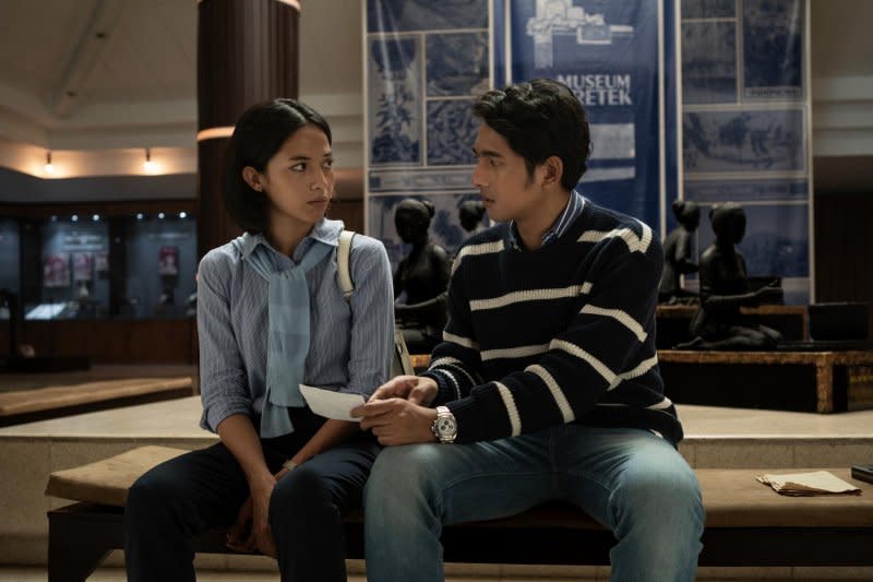 Lebas (Arya Saloka) and Arum (Putri Marino) try to piece together a decades-old family mystery in "Cigarette Girl." Photo courtesy of Netflix