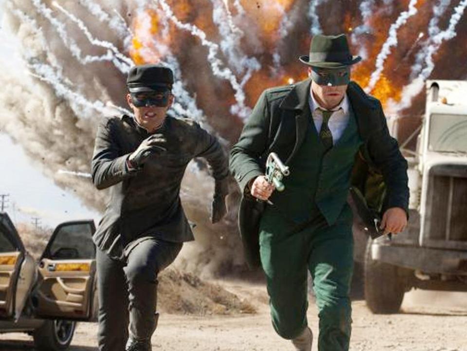 "The Green Hornet": Britt (Seth Rogen, r.) und sein Chauffeur Kato (Jay Chou) machen den Verbrechern von L.A. das Leben schwer. (Bild: Motion Picture 2011 Columbia Pictures Industries, Inc. All Rights Reserved.)