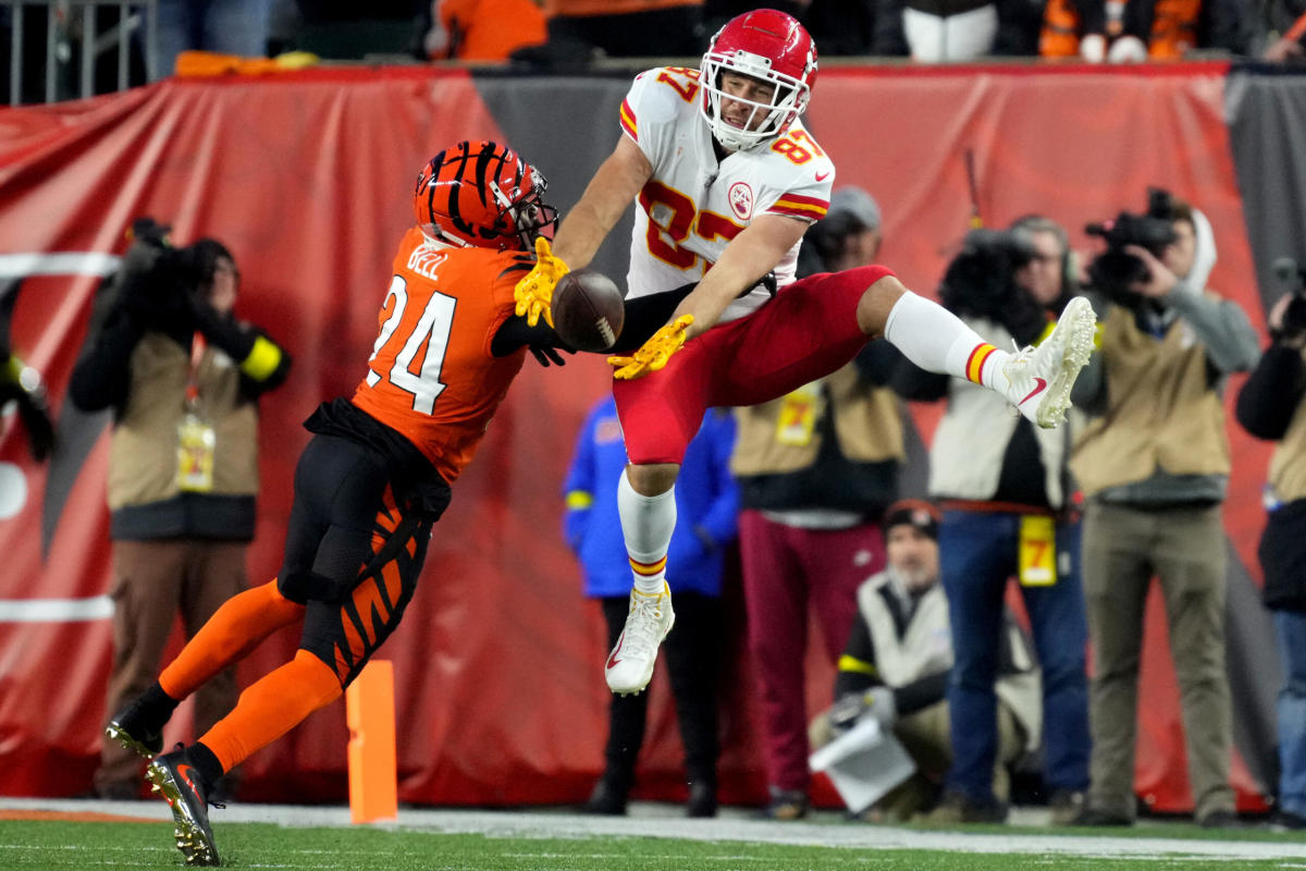 NFL AFC Championship injuries: Chiefs' Travis Kelce active despite back  injury; Bengals down two OL again 