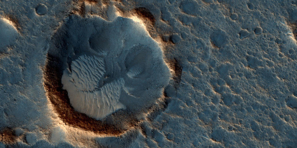 <p>A location on Mars associated with the best-selling novel and Hollywood movie “The Martian” is seen in an image from the High Resolution Imaging Science Experiment (HiRISE) camera on NASA’s Mars Reconnaissance Orbiter taken May 17, 2015. (Photo: NASA/JPL-Caltech/Univ. of Arizona/Reuters) </p>