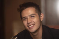 Martin Del Rosario, who recently starred in ABS-CBN’s afternoon series “Pintada,” is actually an achiever in school. <br>He’s now a 3rd year Business Administration student at the University of the Philippines Diliman. In 2011, the 20-year-old Kapamilya star graduated salutatorian at Lourdes School Quezon City. He’s also a debater back in high school.