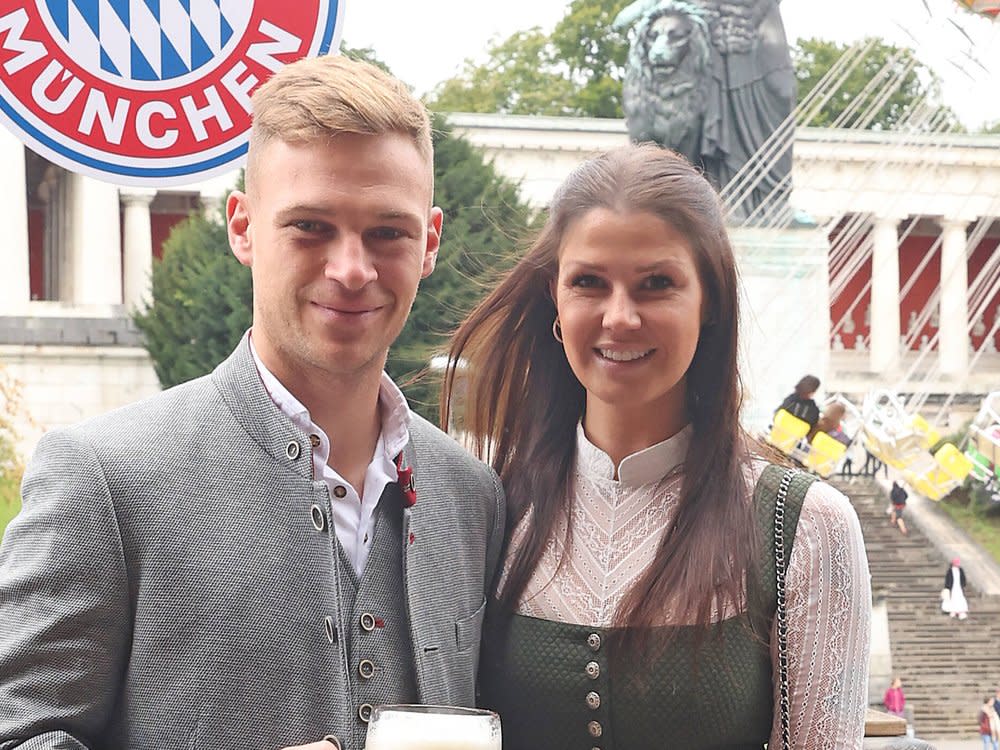 Joshua und Lina Kimmich (hier beim Oktoberfest in München) sind seit 2022 verheiratet und vierfache Eltern. (Bild: IMAGO/FC Bayern München)