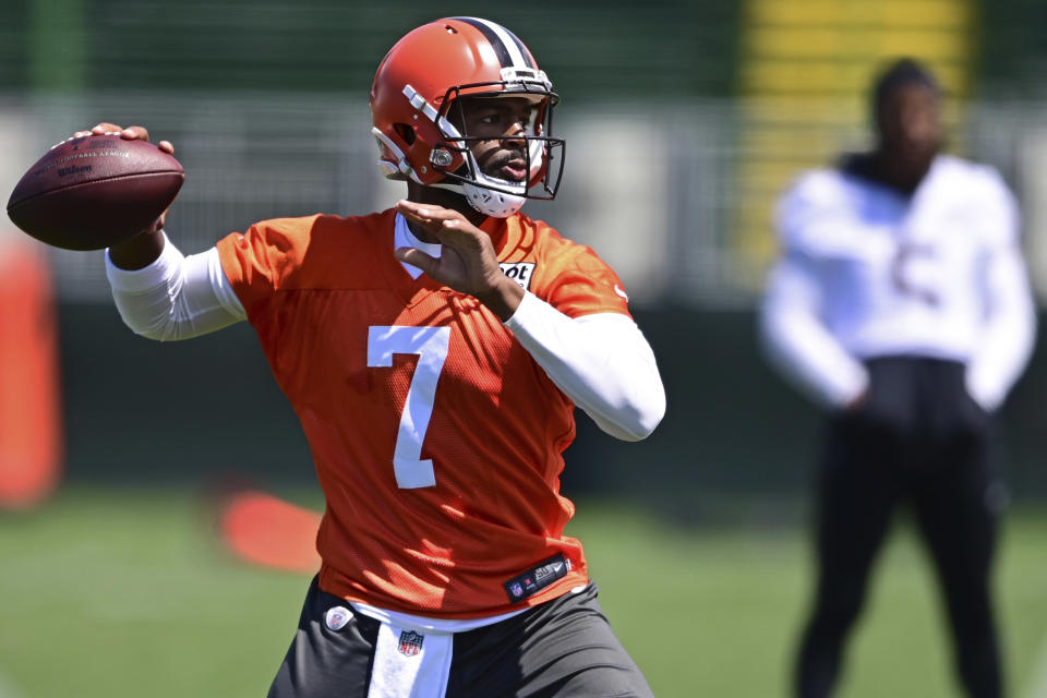 FILE - Cleveland Browns quarterback Jacoby Brissett prepares to throw a pass during an NFL football practice in Berea, Ohio, Friday, July 29, 2022. (AP Photo/David Dermer, File)