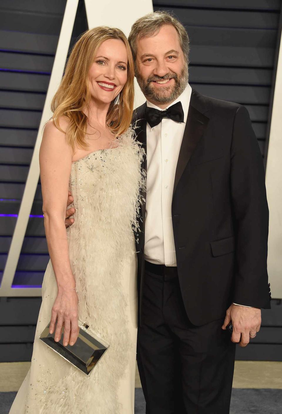 Judd Apatow (R) and Leslie Mann attend the 2019 Vanity Fair Oscar Party hosted by Radhika Jones at Wallis Annenberg Center for the Performing Arts on February 24, 2019 in Beverly Hills, CaliforniaJudd Apatow (R) and Leslie Mann attend the 2019 Vanity Fair Oscar Party hosted by Radhika Jones at Wallis Annenberg Center for the Performing Arts on February 24, 2019 in Beverly Hills, California