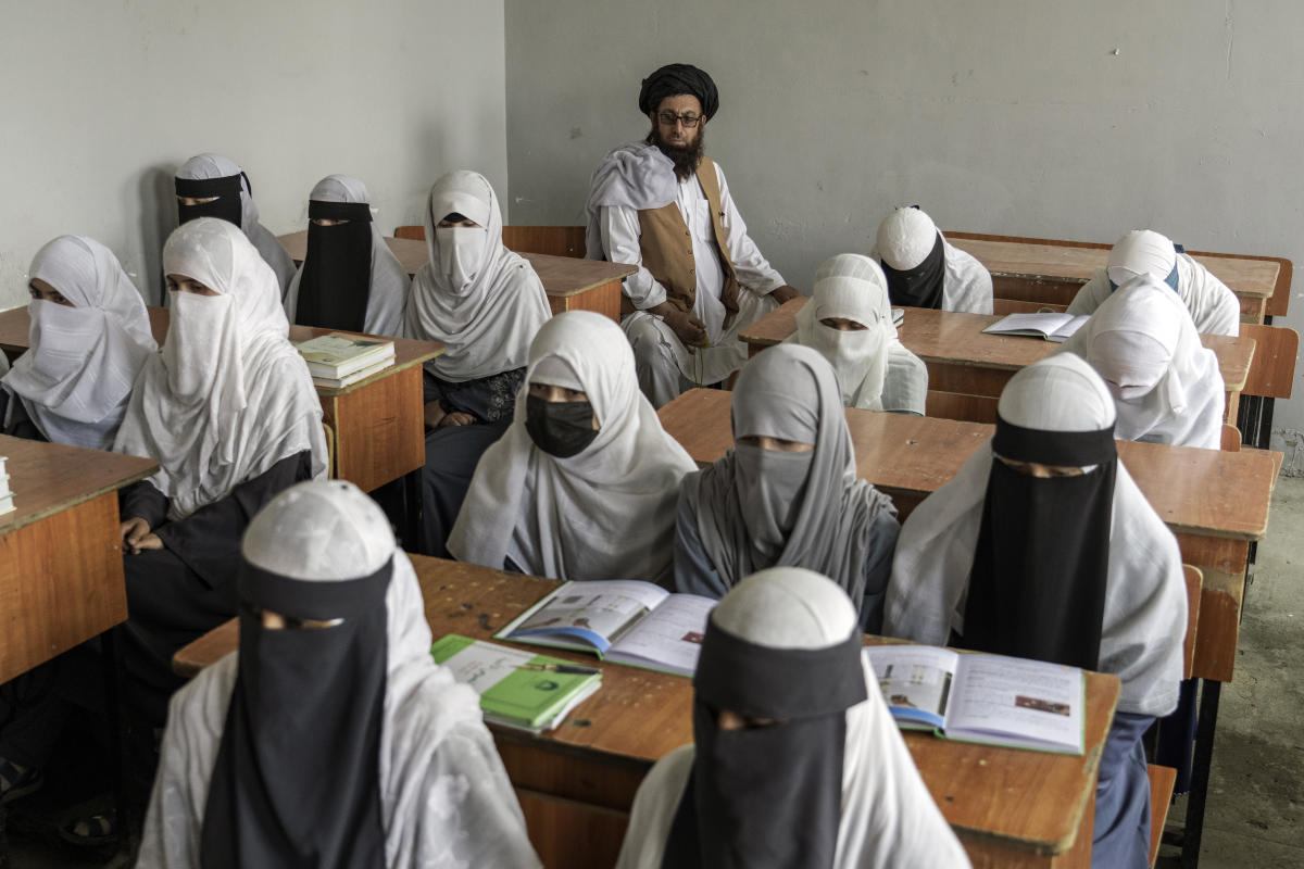 Afghan schoolgirls are completing 6th grade in tears. Below Taliban rule, their training is over