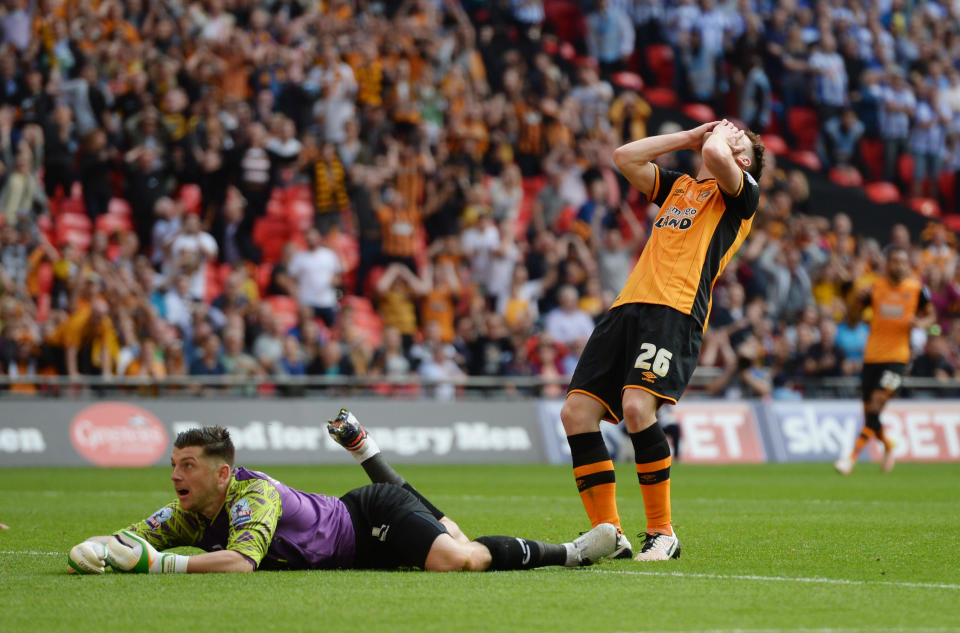Britain Soccer Football - Hull City v Sheffield Wednesday - Sky Bet Football League Championship Play-Off Final - Wembley Stadium - 28/5/16 Hull City's Andrew Robertson looks dejected after missing a opportunity to score Action Images via Reuters / Tony O'Brien Livepic EDITORIAL USE ONLY. No use with unauthorized audio, video, data, fixture lists, club/league logos or "live" services. Online in-match use limited to 45 images, no video emulation. No use in betting, games or single club/league/player publications. Please contact your account representative for further details.