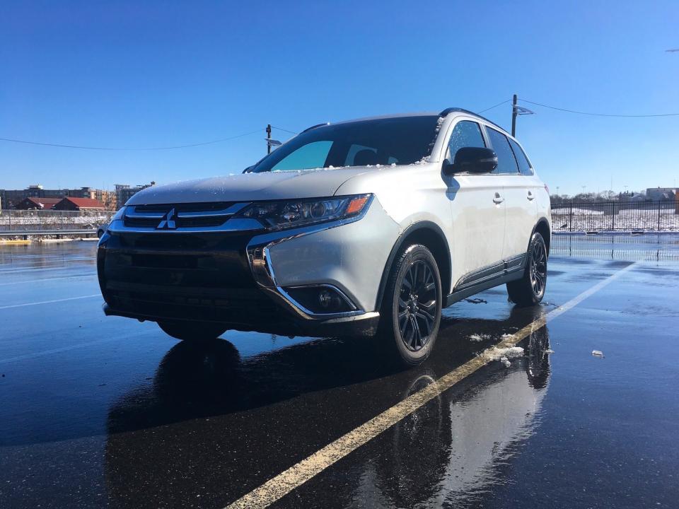 Mitsubishi Outlander LE 2018