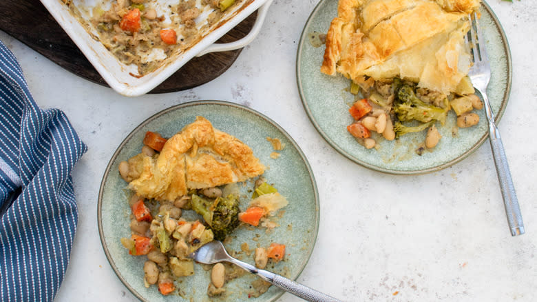 creamy vegetable pot pie close up