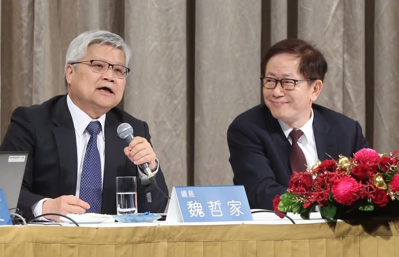 台積電2022年首場線上法說會，依慣例仍由董事長劉德音（右）、總裁魏哲家（左）共同主持。（圖／資料照）