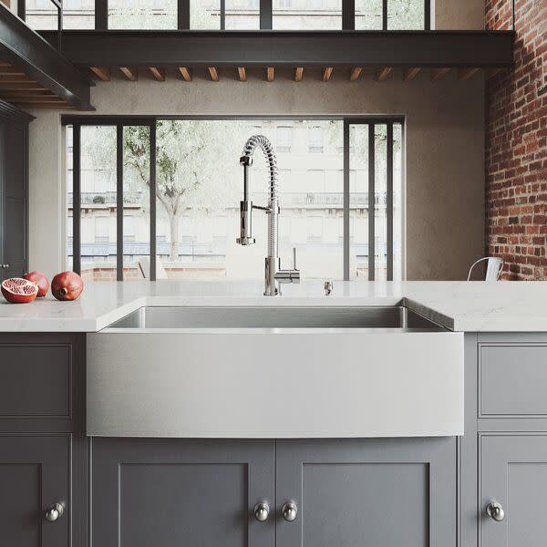 6) Bedford Farmhouse Sink with Stainless Steel Faucet