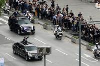 <p>South Korean President Moon Jae-in waves as he heads for the Presidential Blue House in Seoul, South Korea, May 10, 2017. (Photo: Yonhap/Reuters) </p>