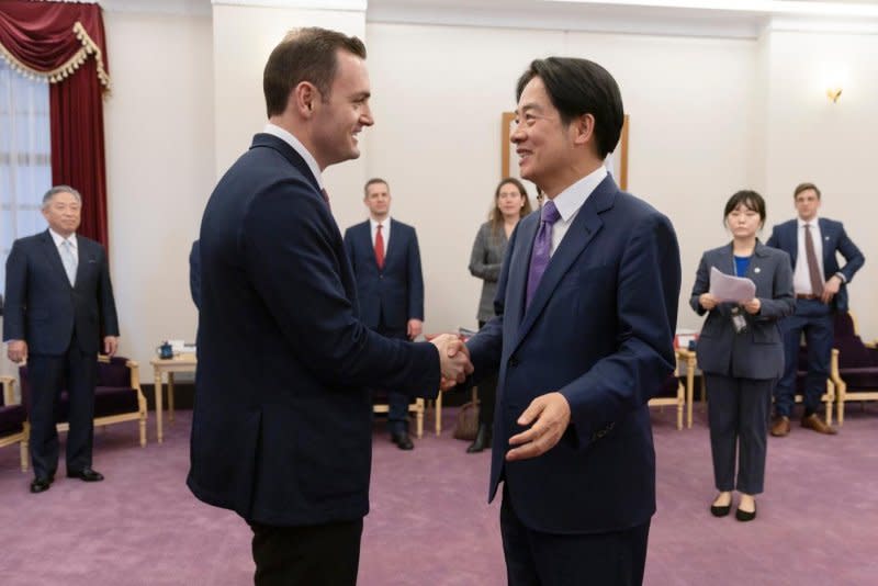 U.S. Rep. Mike Gallagher (L), D-Wis., led five bipartisan members of the U.S. House to visit Taiwan’s President-elect Lai Ching-te (R) in Taipei, Taiwan, on February 22. Photo courtesy of Taiwan’s Office of the President