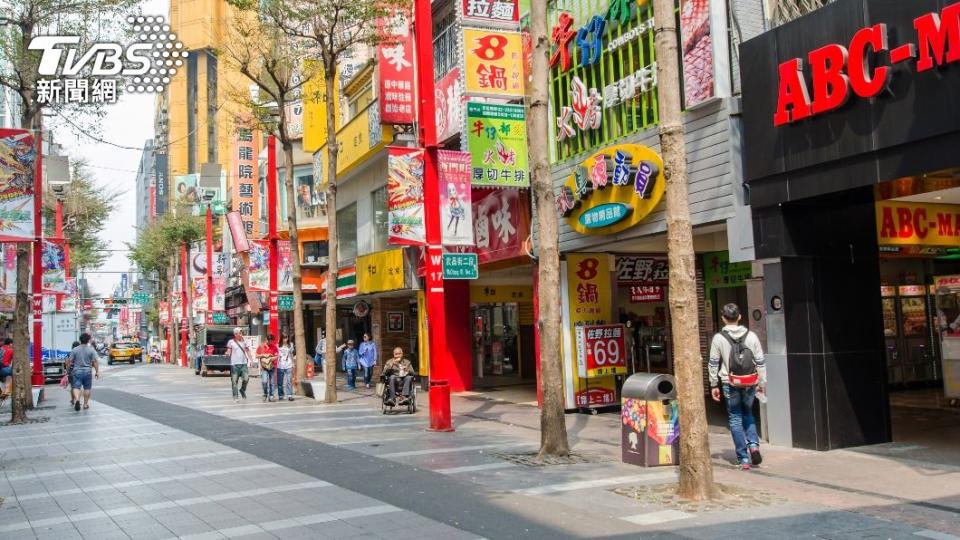 台灣有些店家會放流行的大陸歌曲。（示意圖，非當事人／shutterstock達志影像）