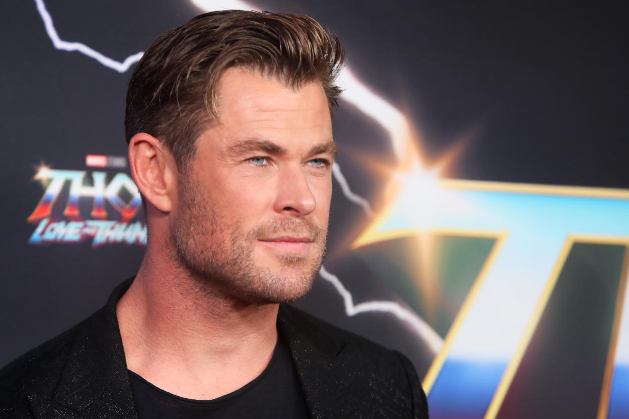 SYDNEY, AUSTRALIA - 27 DE JUNIO: Chris Hemsworth asiste al estreno en Sydney de Thor: Love And Thunder en Hoyts Entertainment Quarter el 27 de junio de 2022 en Sydney, Australia. (Foto de Lisa Maree Williams/Getty Images)