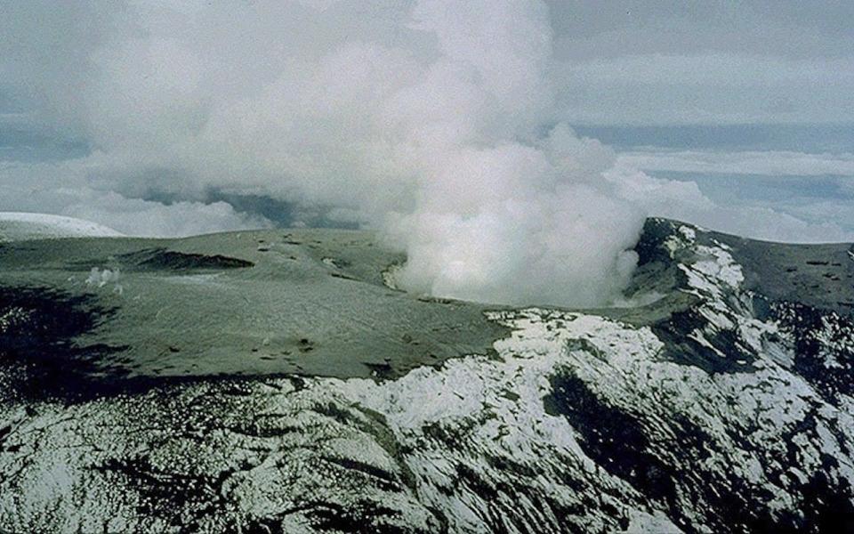 Nevado del Ruiz summit 1985 - Marso