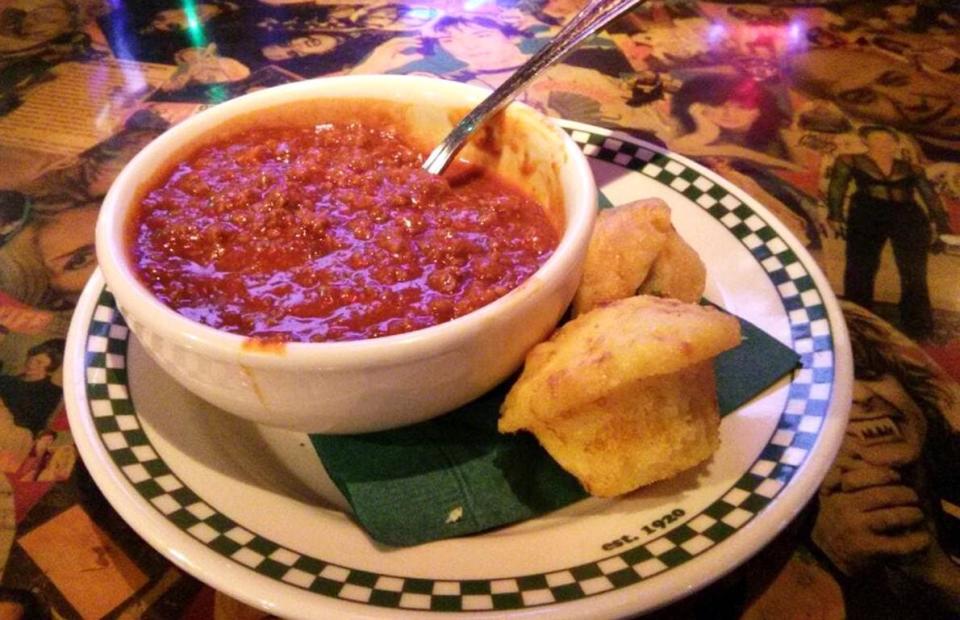 Classic Chili, Barney’s Beanery (Los Angeles, California)