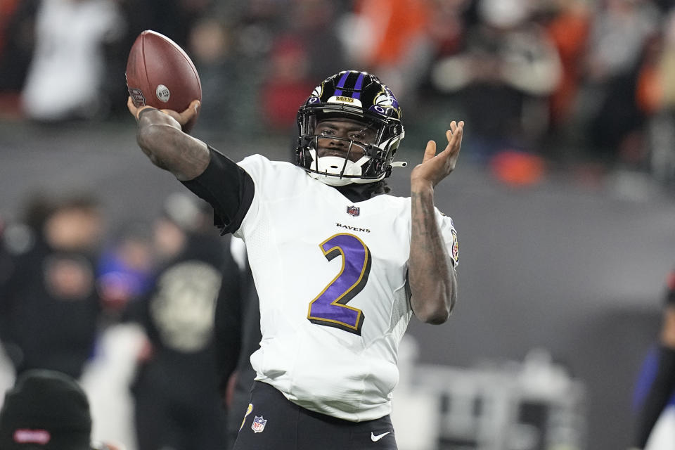 Baltimore Ravens quarterback Tyler Huntley warms up before an NFL wild-card playoff football game against the Cincinnati Bengals in Cincinnati, Sunday, Jan. 15, 2023. (AP Photo/Darron Cummings)