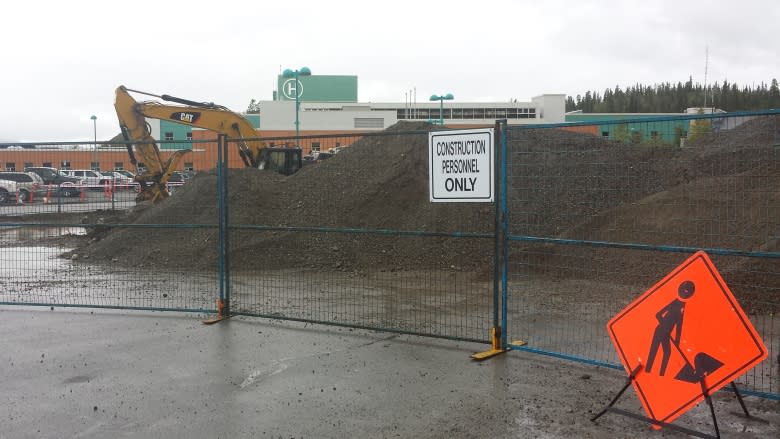 Yukon trade workers reach deal on hospital expansion project