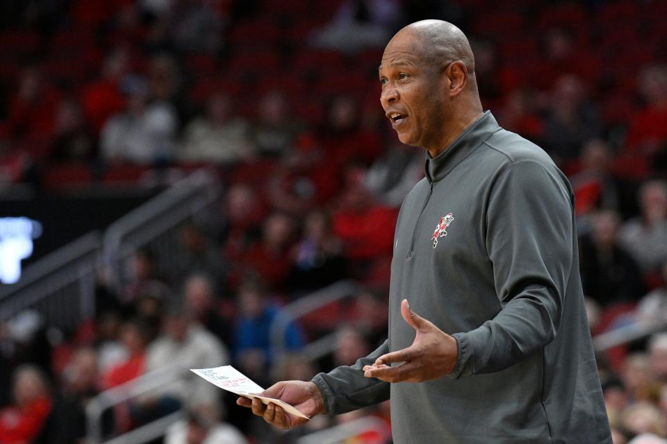 Feb 3, 2024; Louisville, Kentucky, USA; Louisville Cardinals head coach Kenny Payne calls out instructions during the second half against the Florida State Seminoles at KFC Yum! Center. Louisville defeated Florida State 101-92. Mandatory Credit: Jamie Rhodes-USA TODAY Sports