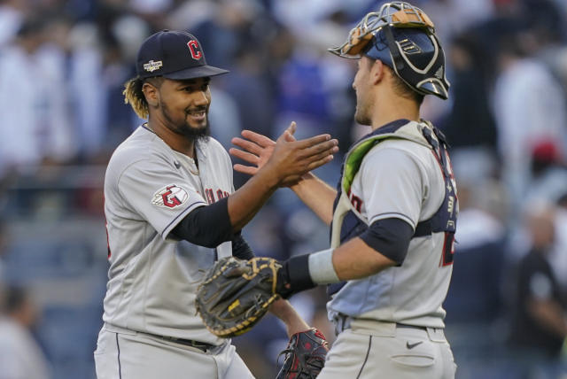 Ramírez, Guardians win 4th in a row, beat sloppy Rockies 4-2