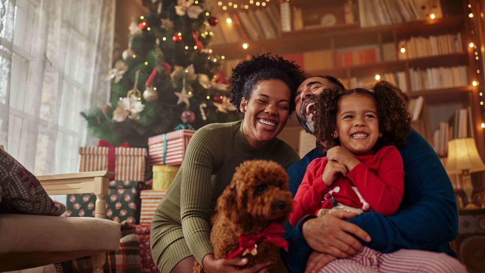 30-christmas-quotes-about-family-to-share-with-your-loved-ones-this-year