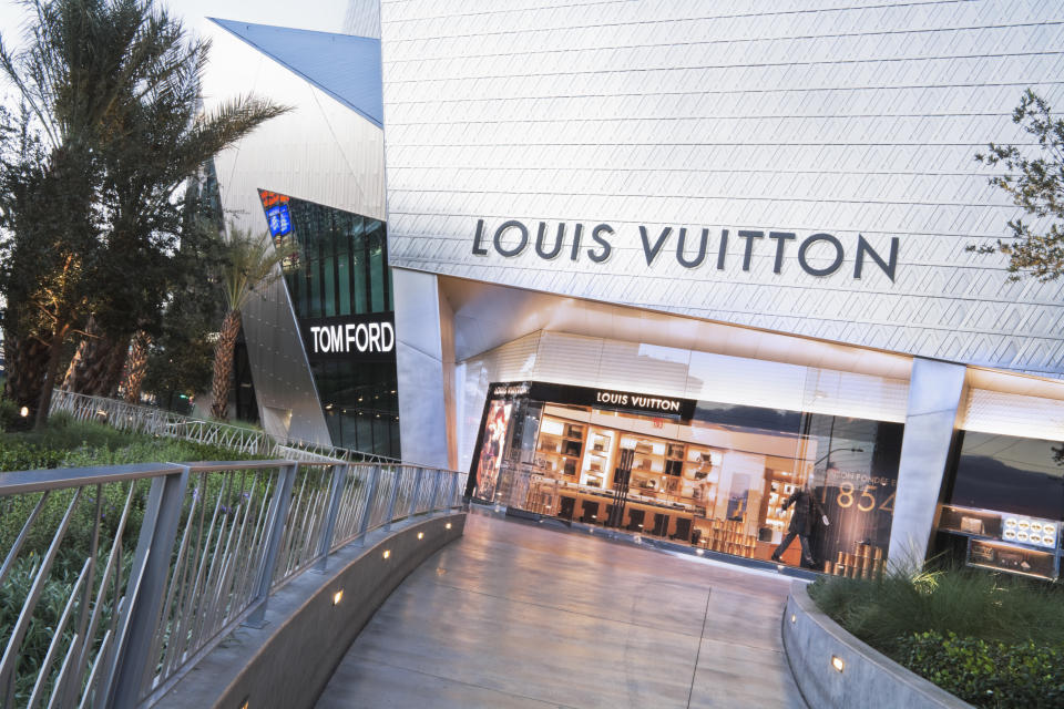 1er - Louis Vuitton