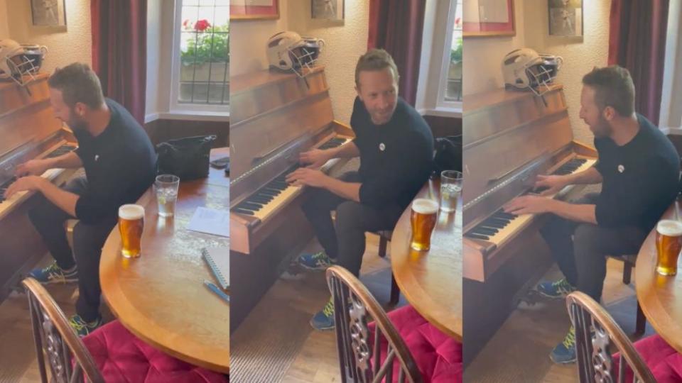 克里斯馬汀26日驚喜現身英國一間酒吧，還為客人獻唱。（圖／翻攝自The Stag inn 推特 @StaginnHinton）
