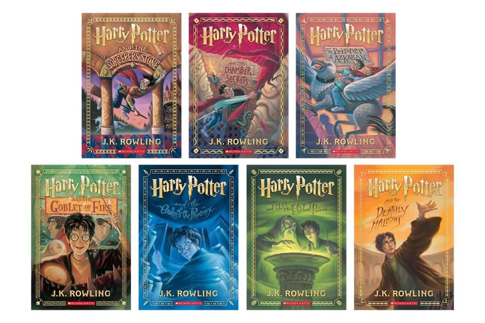 25 Year Anniversary Editon of Harry Potter Paperback Full Book Set Volumes 1-7 (Limited Edition, Original cover) S$125