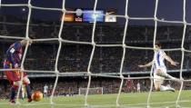 Football Soccer - Barcelona v Real Sociedad - Spanish Liga BBVA - Camp Nou, Barcelona, Spain - 28/11/15 Barcelona's Lionel Messi scores the fourth goal REUTERS/Albert Gea