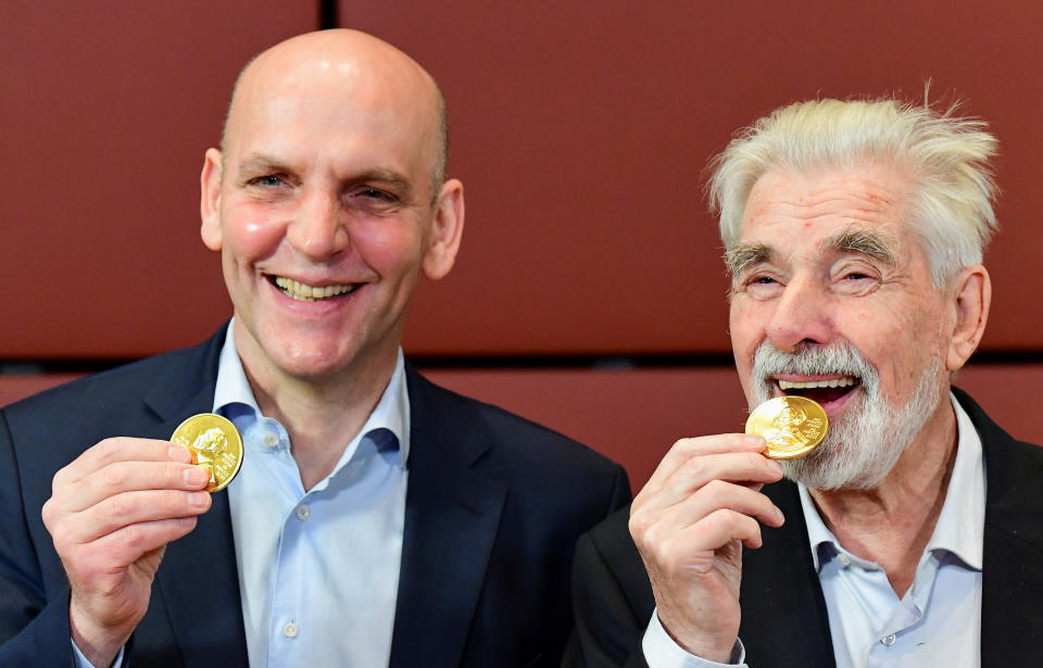Doppeltes Gold: Die frischgebackenen deutschen Nobelpreosträger Klaus Hasselmann (rechts) und Benjamin List.