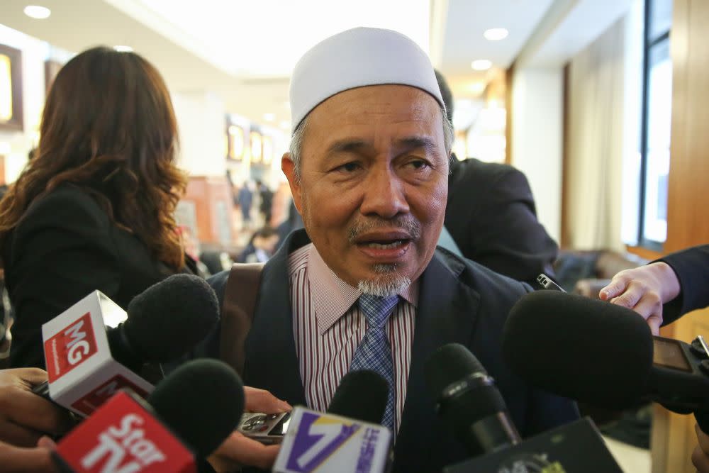 PAS deputy president Tuan Ibrahim Tuan Man speaks to reporters at Parliament in Kuala Lumpur July 11, 2019. — Picture by Yusof Mat Isa