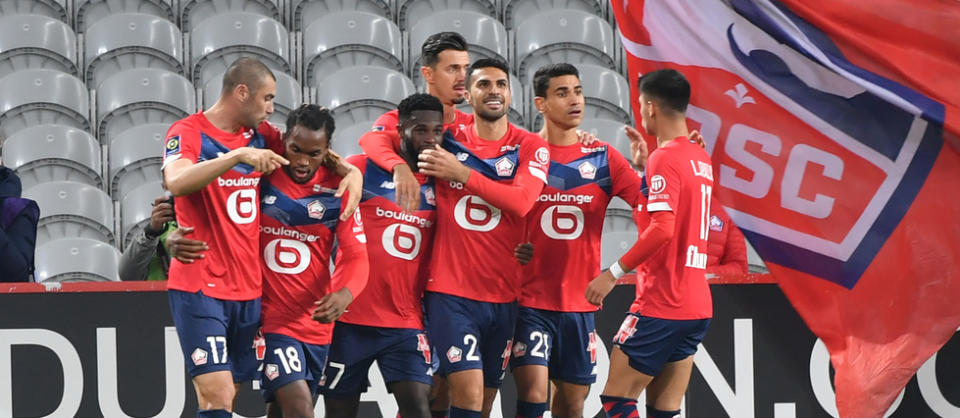 Le Losc (1er) a pris les commandes de la Ligue 1 après sa victoire face à Lens (4-0).
