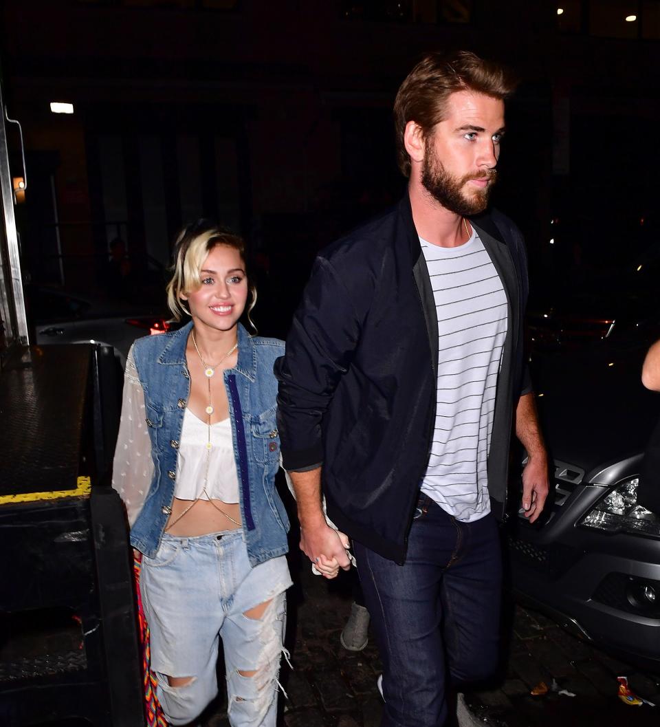 Cyrus and Hemsworth in 2016