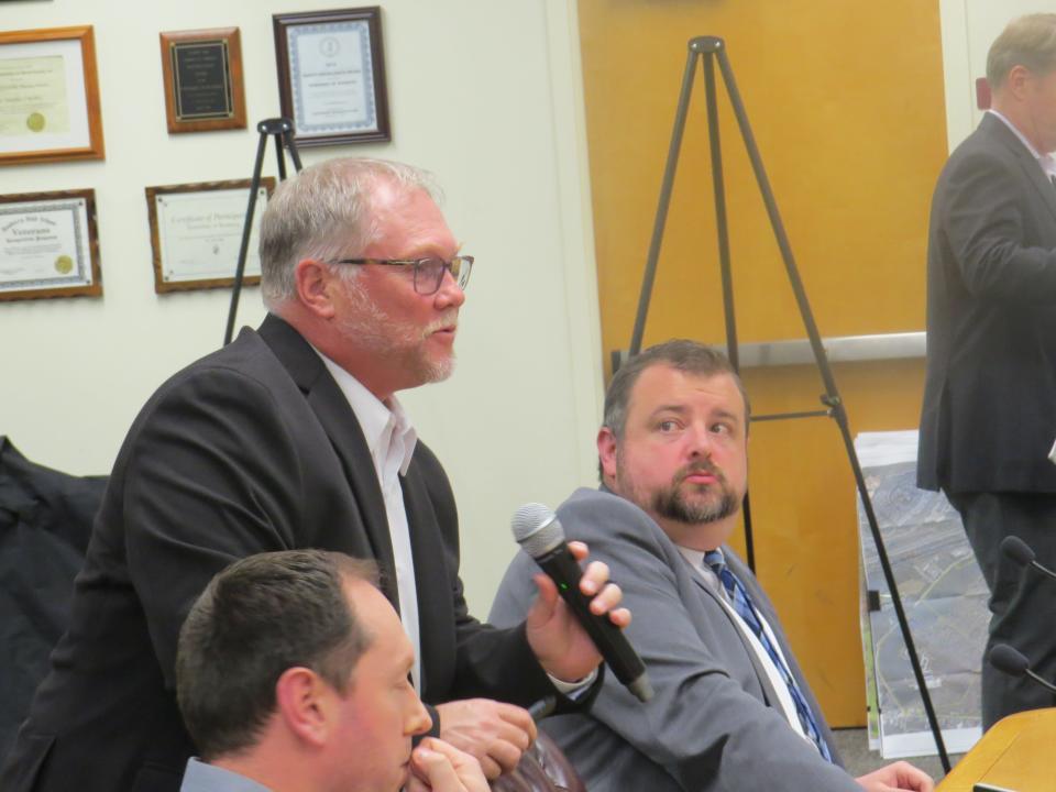 Ed Meeks, remediation project manager for the 1,100-acre site of the former Hercules munitions plant, testifies before the Roxbury planning Board.