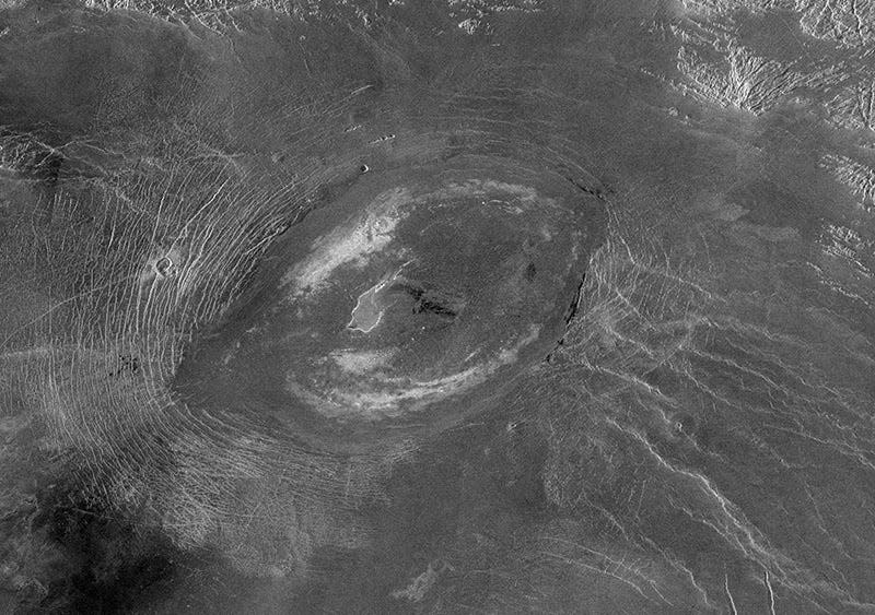 The large caldera Sacajawea on Venus’s surface.