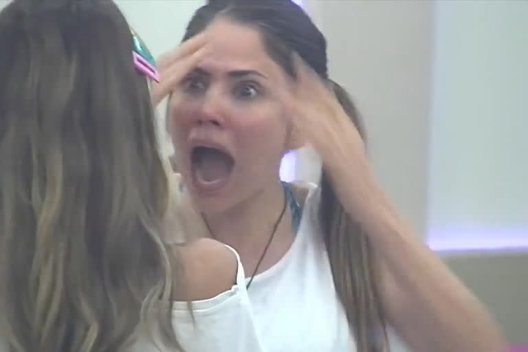 La inesperada reacción de Romina al ver el error estético que cometió Julieta (Captura video)