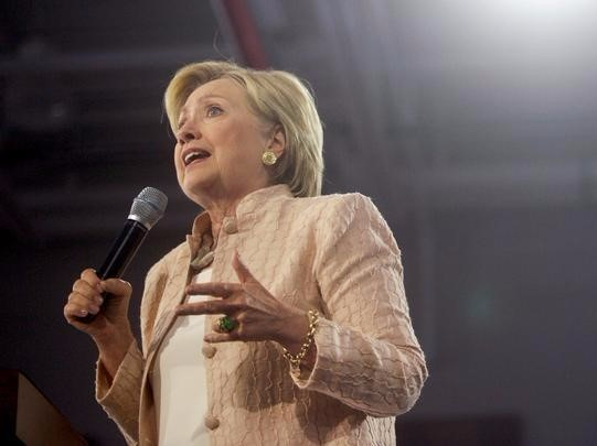 U.S. Democratic presidential nominee Hillary Clinton holds a rally at John Marshall High School in Cleveland, Ohio August 17, 2016.  REUTERS/Mark Makela