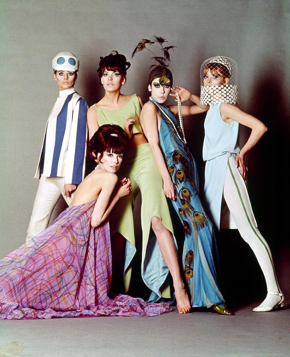 From left to right: Jill Kennington, Melanie Hampshire (kneeling), Ann Norman, Peggy Moffitt and Rosaleen Murray in the 1966 film Blow-Up