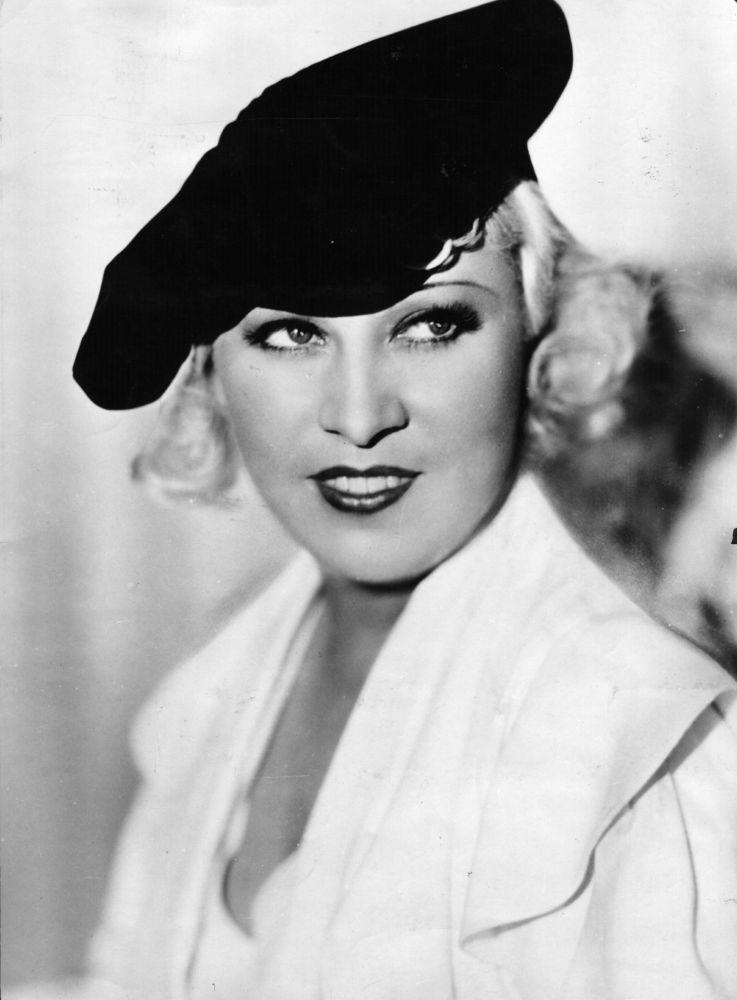 Mae West 